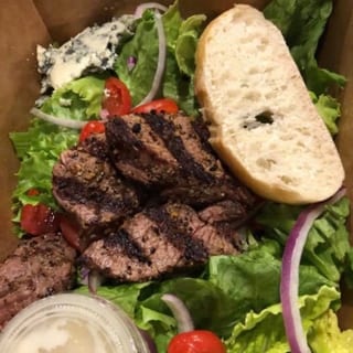 Black And Bleu Steak Bite Salad